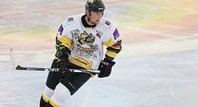 A Bracknell Bees ice hockey player on the rink